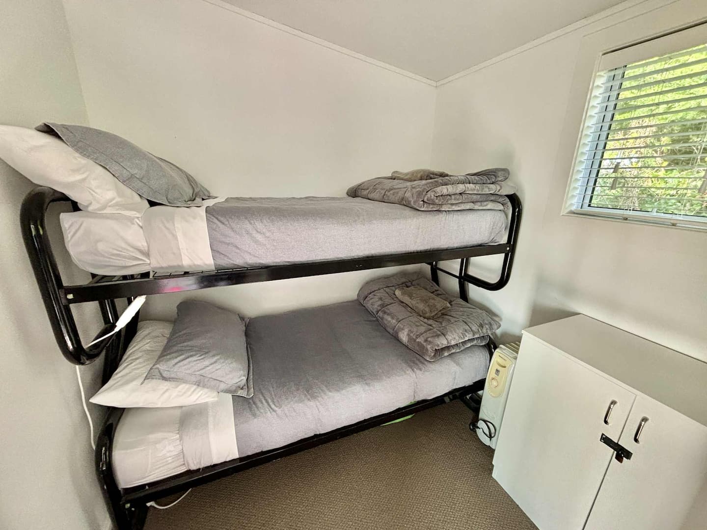 Moeraki Escape, Outdoor Bath, Modern Studio Unit 4