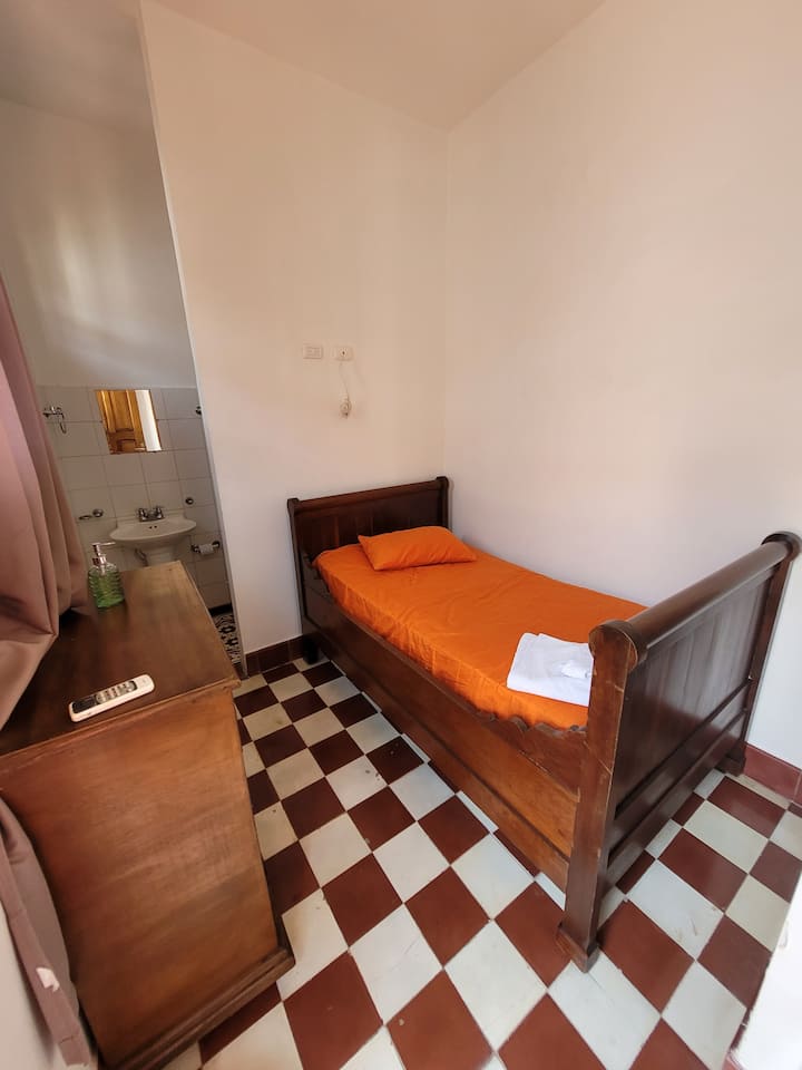 ห้องพักสำหรับคนโสดเป็นอิสระมีห้องอาบน้ำ