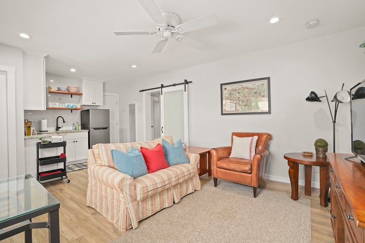 Suite Retreat | 1bd-1bth Close To Downtown - Benicia, CA