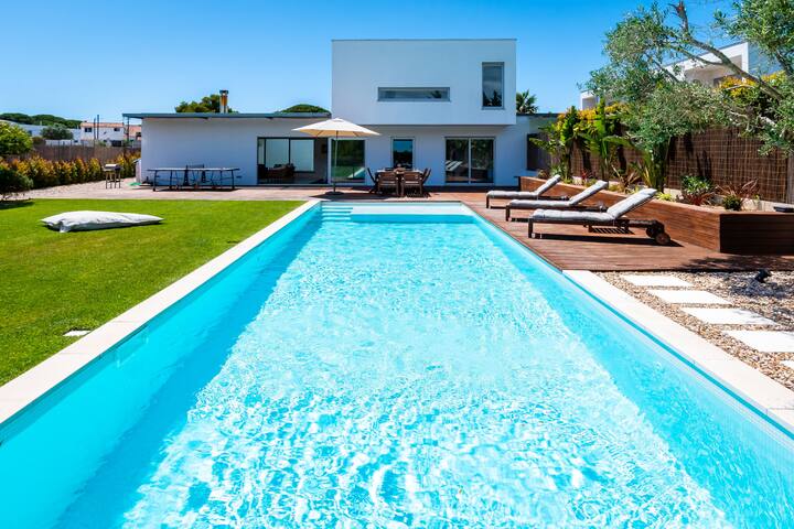 Premium Villa With Private Pool In Aldeia Do Meco - Sesimbra