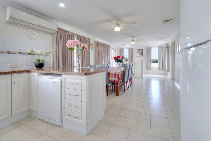 For Non Smokers A Near New House on Perth Doorstep