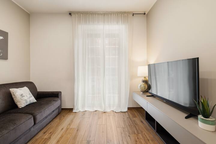 +7Pers/Spacious SAN PIETRO VATICAN AREA APARTMENT gallery image 2