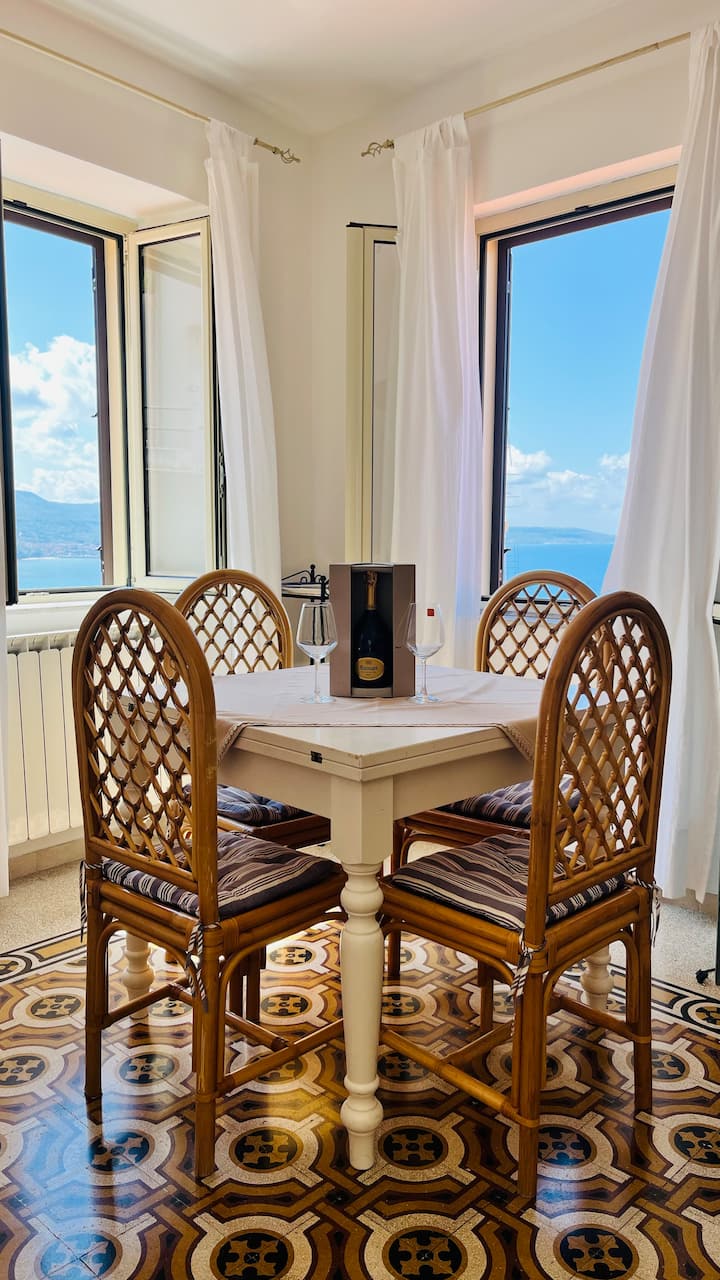 Breathtaking Sea View • Private Terrace • Old Town - Pizzo