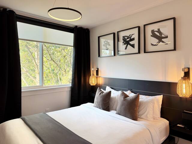 The Comforts of Home in Capitol Hill gallery image 4