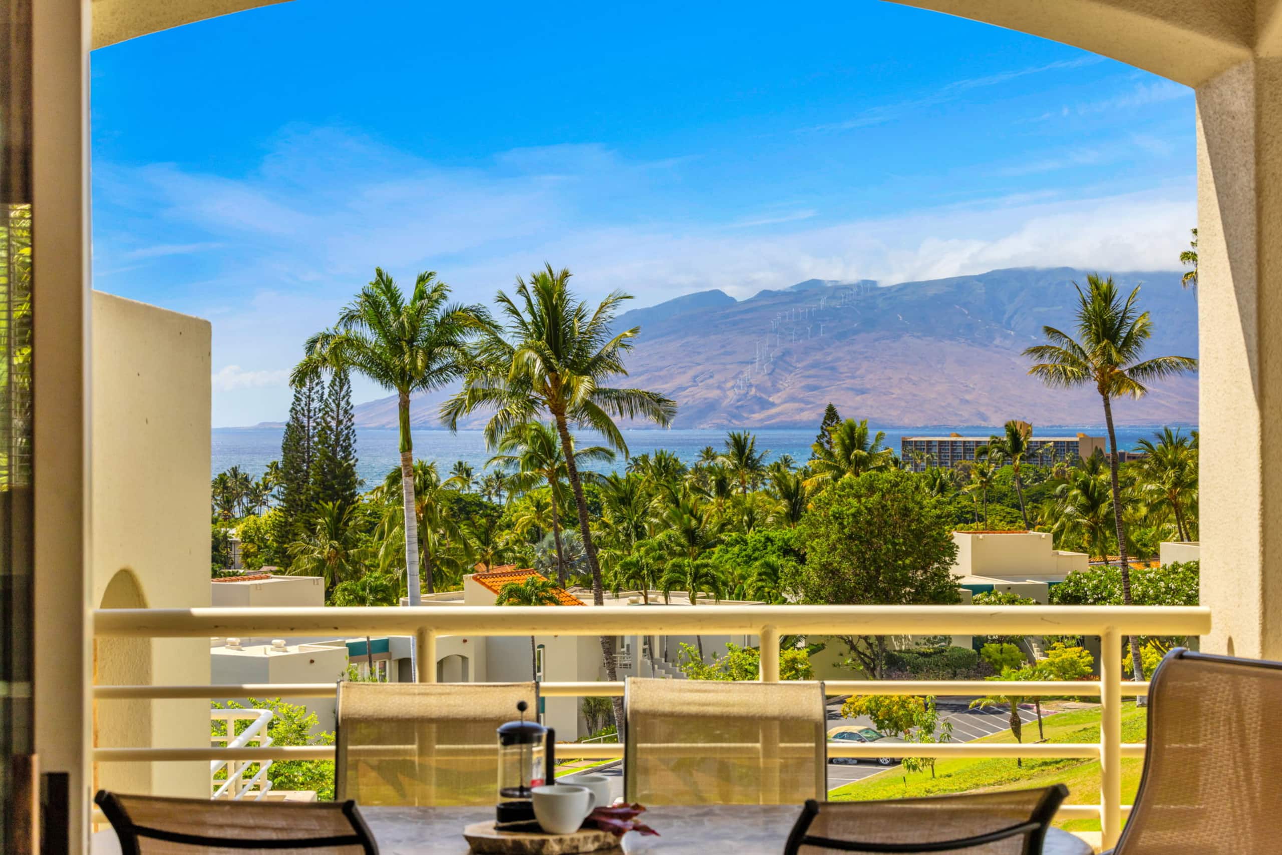 Condo in Kihei · ★4.86 · 2 bedrooms · 3 beds · 2 private baths - Image 1