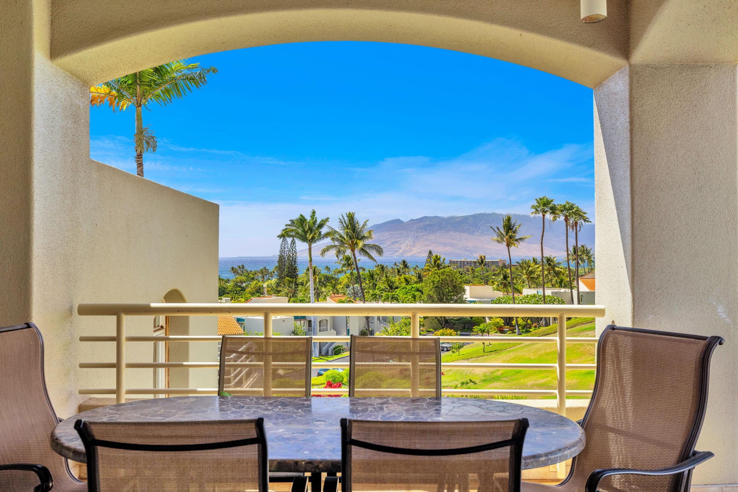 Condo in Kihei · ★4.86 · 2 bedrooms · 3 beds · 2 private baths - Image 36