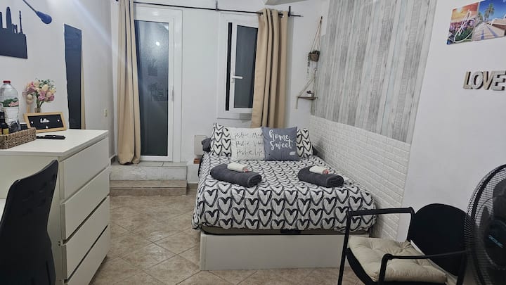 Habitación Doble Con Patio Y Baño Privado - Barcelona