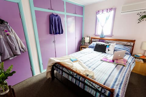 Nature Lovers: Snowy Cottage Escape! Book Direct