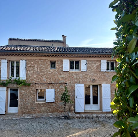 Les Clairians - Farmhouse in the vineyards, private pool