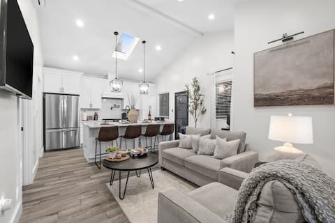 Top performing Airbnb: Silicon Valley Home · Chef's Kitchen · EV · Patio in Berryessa
