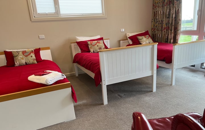 Branigan room - sleeps up to 4 - good childrens room with toys in the cupboard