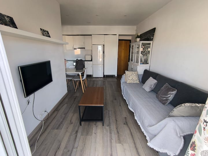 Sunny Penthouse With A Local Flavor - Viladecans
