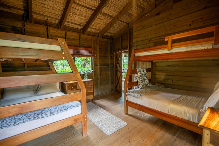 Schlafzimmer 4