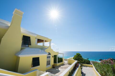 Spacious villa overlooking Horseshoe Bay Beach