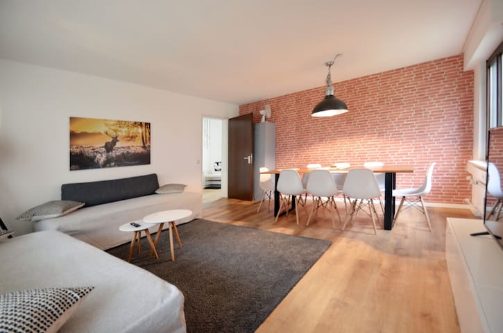 “Bohemian Residency” (Central & Quiet) * * * * *