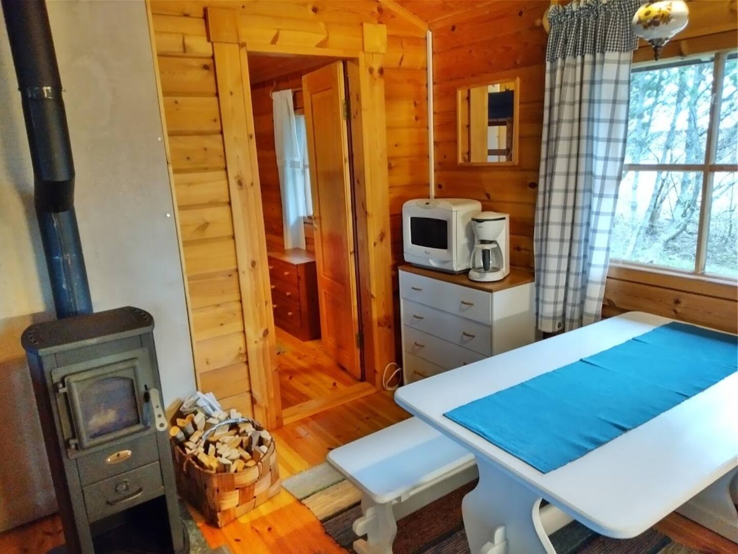 Kodikas Hirsimökki Lähellä Vääksyä, 4 Hlö 4