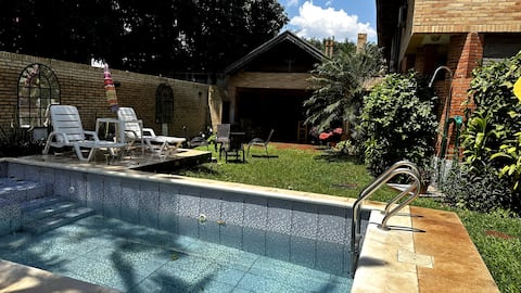 House with pool in Lambaré