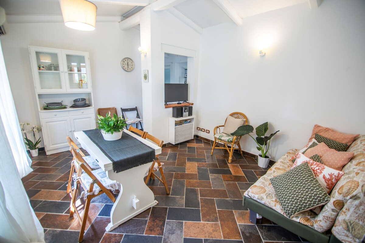Annuncio Airbnb popolare: Villino "La Casetta" con Rampa Skate e Jacuzzi a San Felice Circeo
