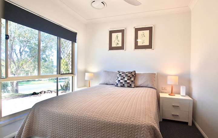 Četvrta privatna spavaća soba – bračni krevet