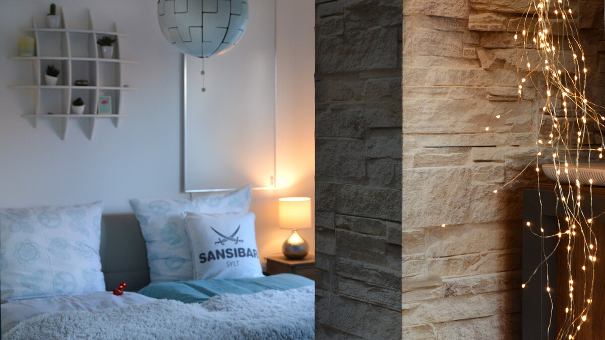 Cozy light, fresh linens and harmonious colors...