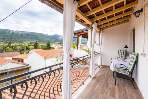 Lovely studio apt with view