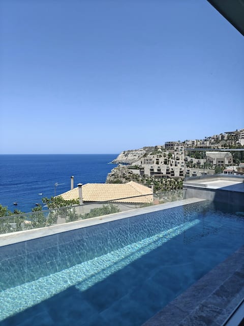 Popular Airbnb listing: Steliana's House _Ground Floor with Private Pool in Δήμος Μαλεβιζίου