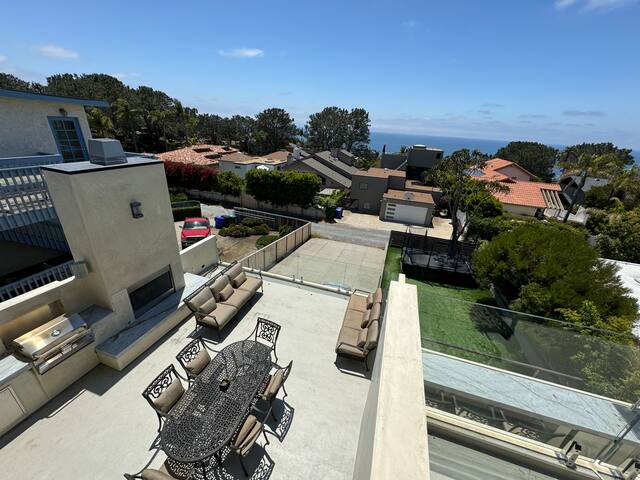 Ocean View Del Mar Home, 4000sqft , 6bd, 4.5 bath gallery image 2