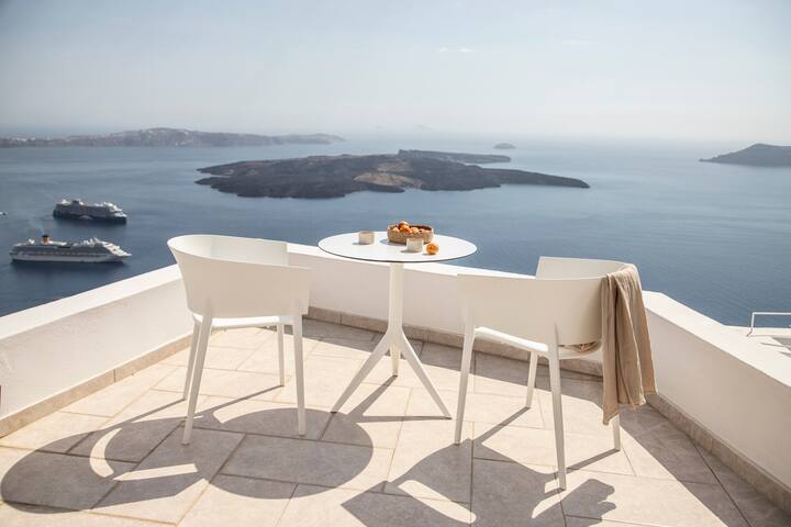 Two Bedroom Villa with Two Outdoor Hot Tubs gallery image 5