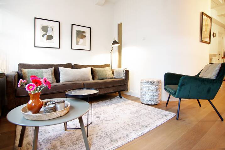 Sonnenberg – Canal side & view – Private & Central gallery image 4