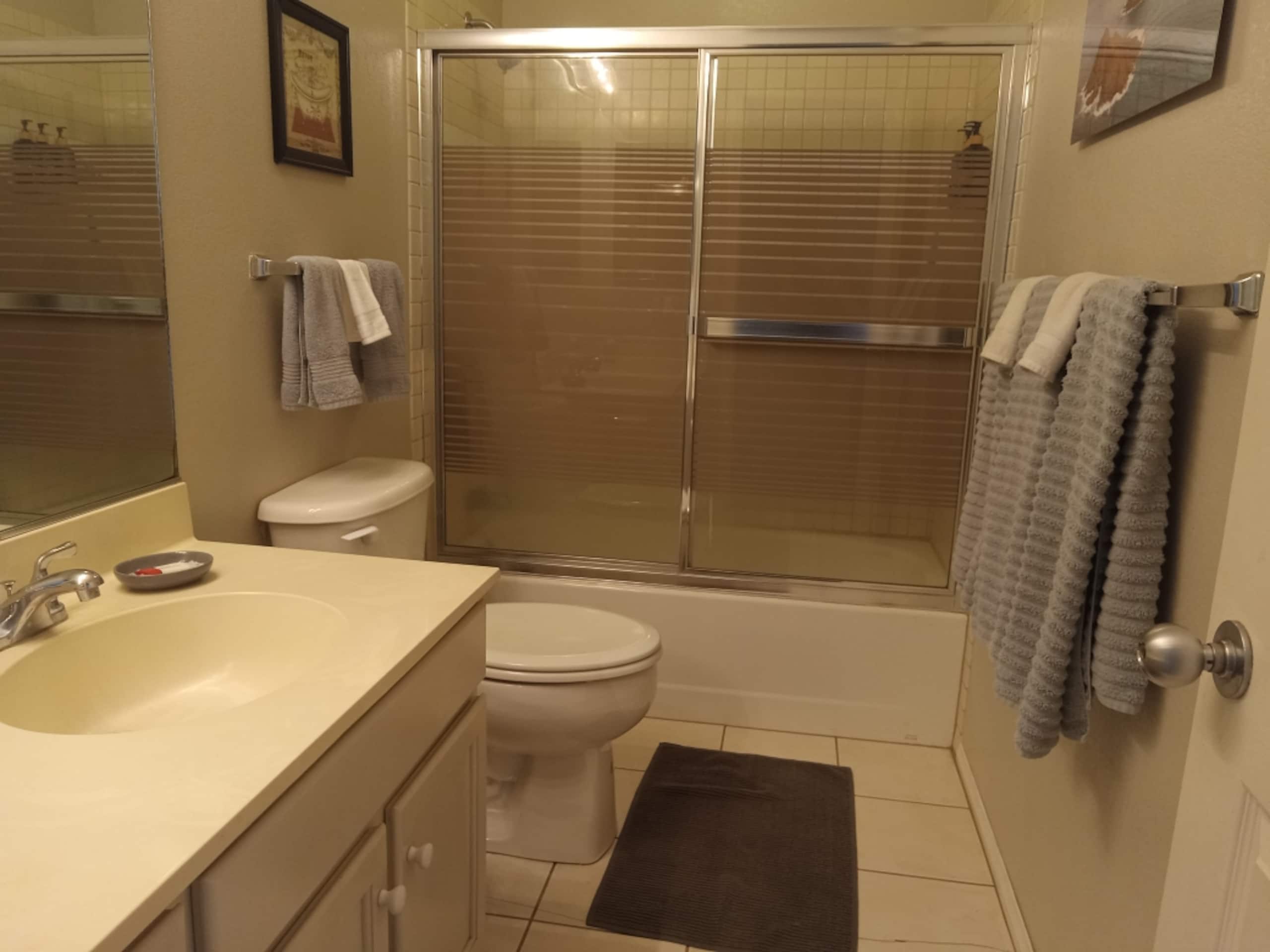 Cool and Comfortable, Home away from Home - Photo 7
