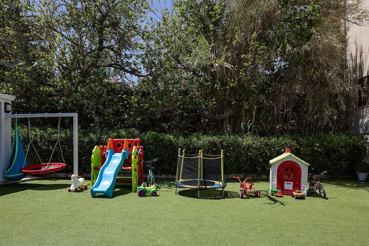 Beachside Family Fun, Heated Pool, Playground, BBQ gallery image 4