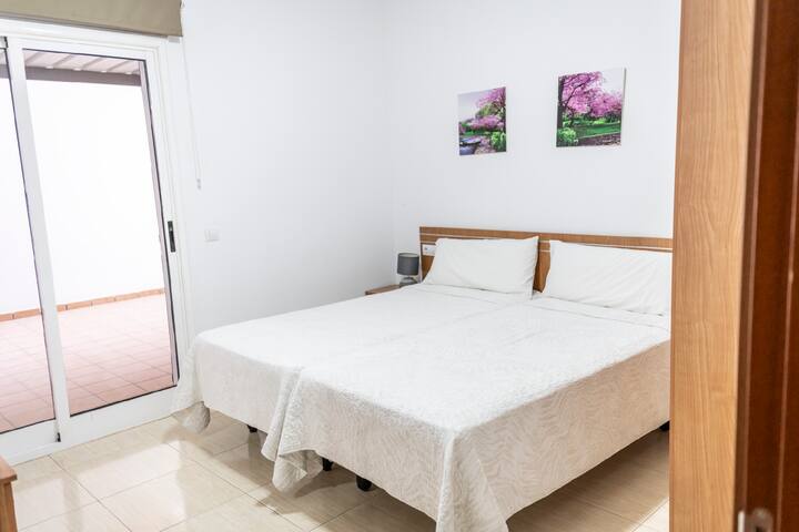 Schlafzimmer 2
