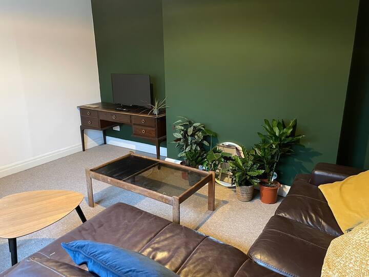 Chester Flat In A Superb Location - Chester