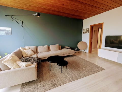 Stylish and spacious 60's apartment