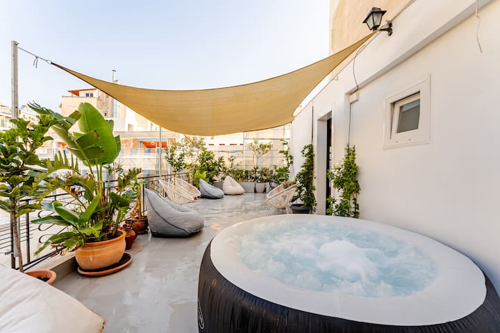 3BDR Ideal Central full apt +jacuzzi + terrace PVT