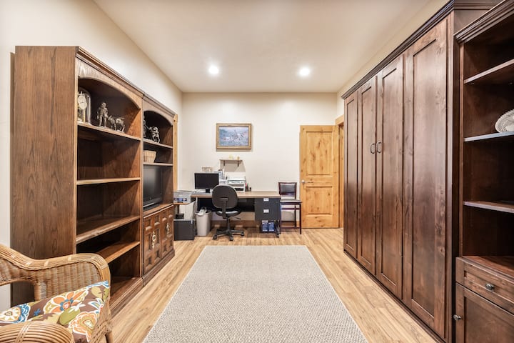 Chumba cha kulala #3/Ofisi - Kitanda cha Queen Murphy