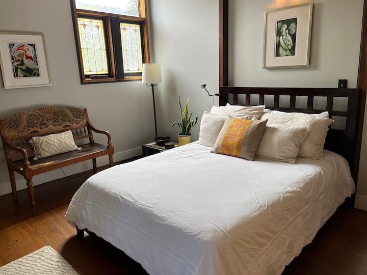 Chambre n °1 (grand lit).