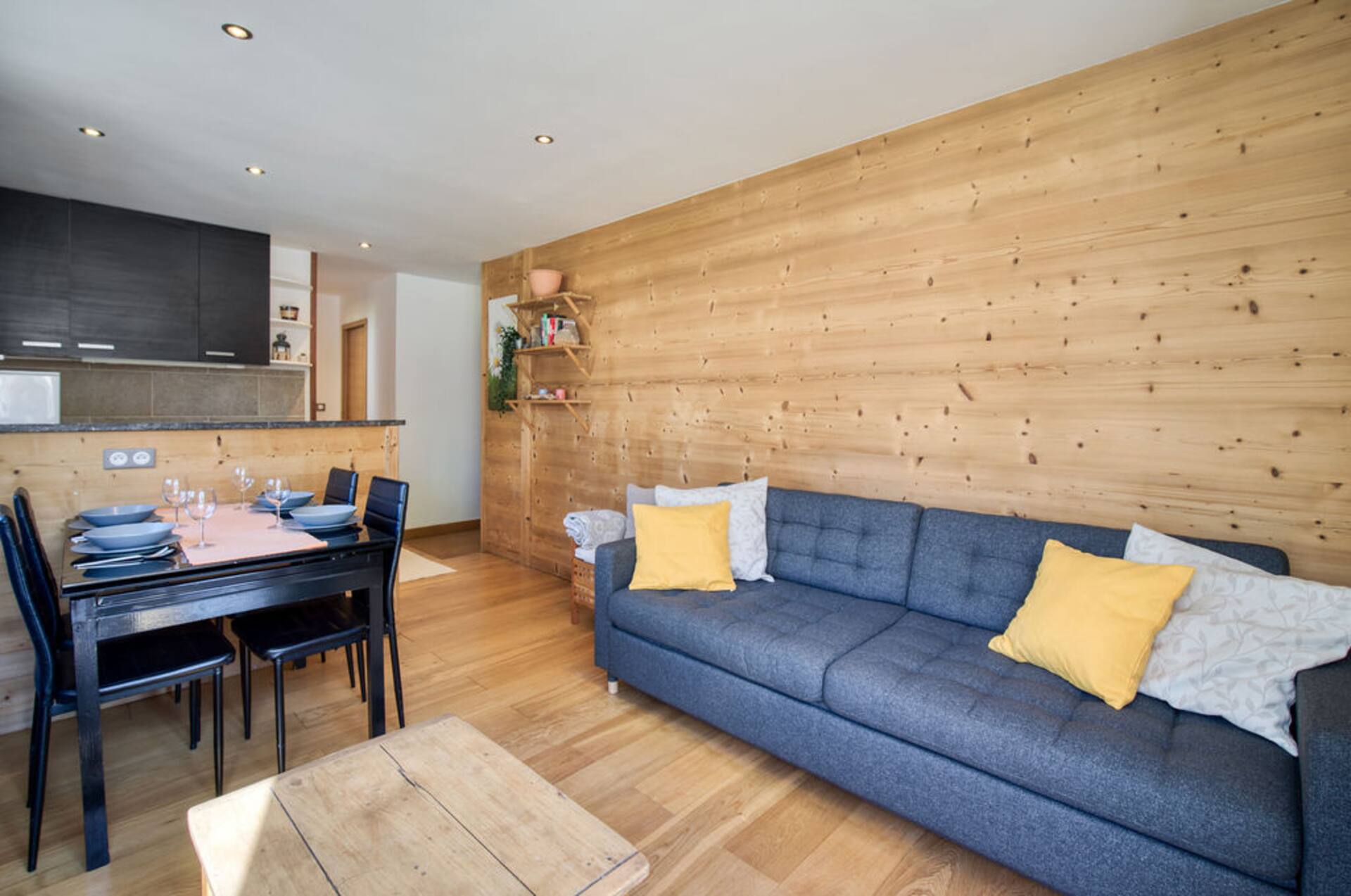 Fabulous south facing T2 with large terrace