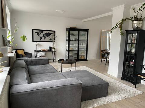 Townhouse sleeps 12
