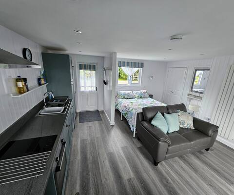 Cornish hideaway with amazing view private hot tub