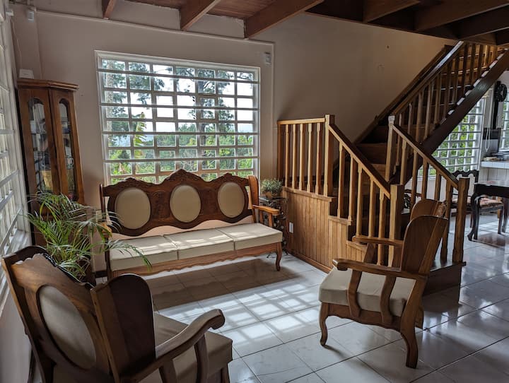Mountain House With Scenic Views | San José - Costa Rica
