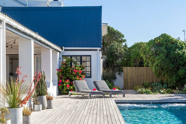 Waves, Kommetjie beach bliss gallery image 2