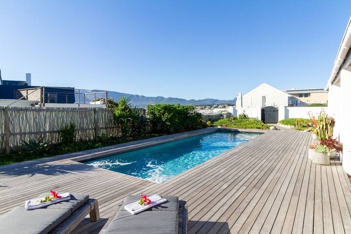 Waves, Kommetjie beach bliss gallery image 3