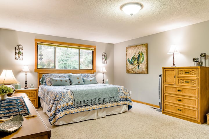 King size bed