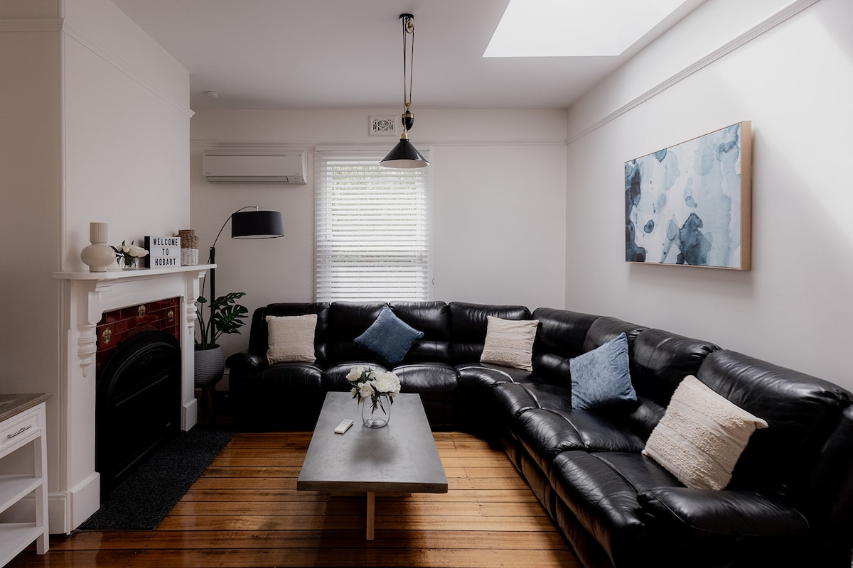 Top performing Airbnb: Modern and central cottage in West Hobart in West Hobart