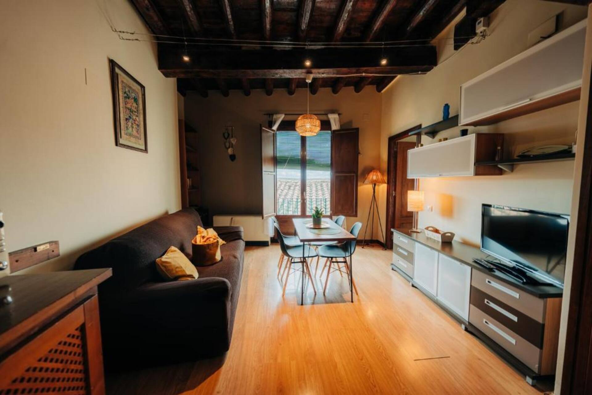 Centrally located apartment in Morella