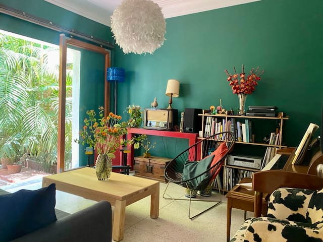 A real GEM in the heart of Condesa: House w/ patio