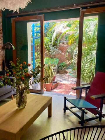 A real GEM in the heart of Condesa: House w/ patio gallery image 3