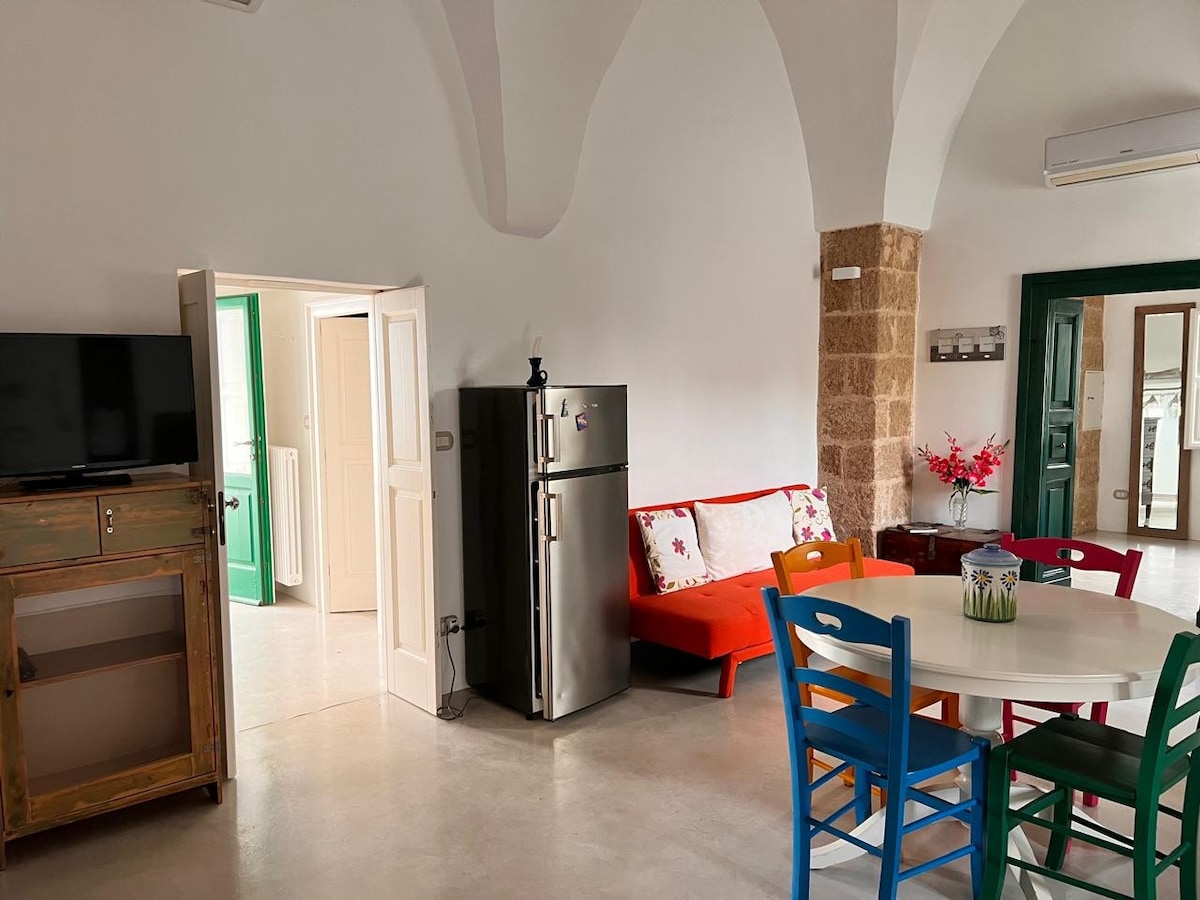Top Airbnb: Romantic Suite in an ancient Salento court house in Matino