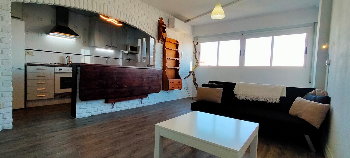 Top Airbnb: FERIA VALENCIA + wifi + garage PGVT-1718-V in Pobles De L'oest